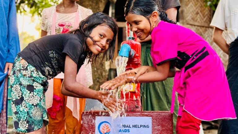 Rohingya Water Pump photo, 4 of 5