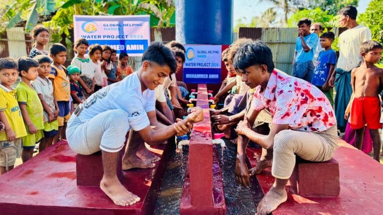Rohingya Water Well photo, 3 of 5