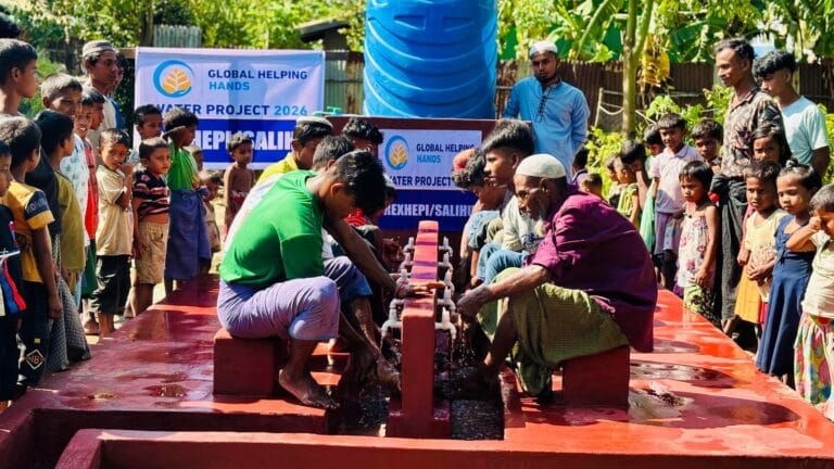Rohingya Water Well photo, 4 of 5