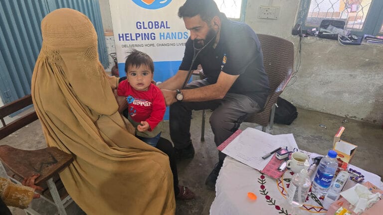 Pakistan Emergency Appeal photo, 2 of 4