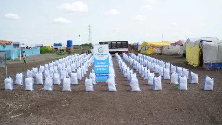 GHH food parcels handed out to families in Sudan
